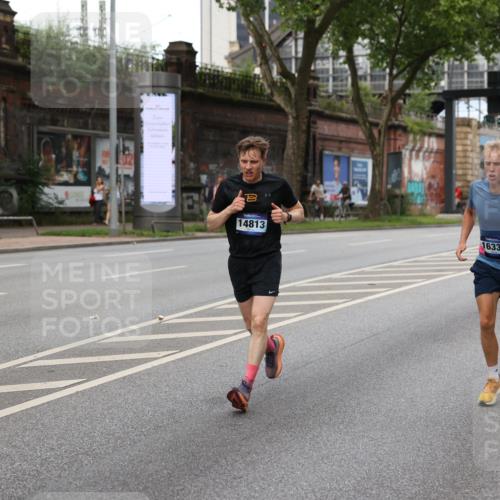 29.06.2025 - hella hamburg halbmarathon Yannick Fuchs http://msf.ph/oto/8280394 29.06.2025 10:37:26 20KM 1353, 1675, 1735, 2653, 4229, 4318, 5011, 5124, 5477, 9364, 9371, 9534, 10099, 10251, 11177, 11907, 12723, 12839, 13746, 13807, 14226, 14447, 14560, 14813, 15255, 15297, 15301, 15328, 15535, 15706, 15851, 15921, 16333, 16677, 17733, 17911, 18004, 18274, 18275, 18304, 18659, 18680, 18987, 19009 meine-sportfotos.de