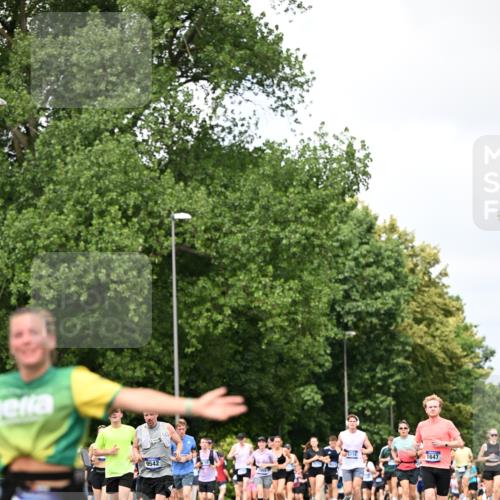 29.06.2025 - hella hamburg halbmarathon Dr. Thomas Lammeyer http://msf.ph/oto/8280523 29.06.2025 10:36:49 Kennedybrücke 1237, 1647, 2268, 2959, 3391, 3660, 3670, 3708, 3753, 4857, 5110, 5783, 5871, 6228, 6252, 6642, 7135, 7387, 7531, 7749, 7750, 7789, 8170, 8625, 8840, 8914, 9010, 9034, 9188, 9542, 9765, 9812, 10002, 10013, 10203, 10470, 10624, 10828, 11076, 11205 meine-sportfotos.de