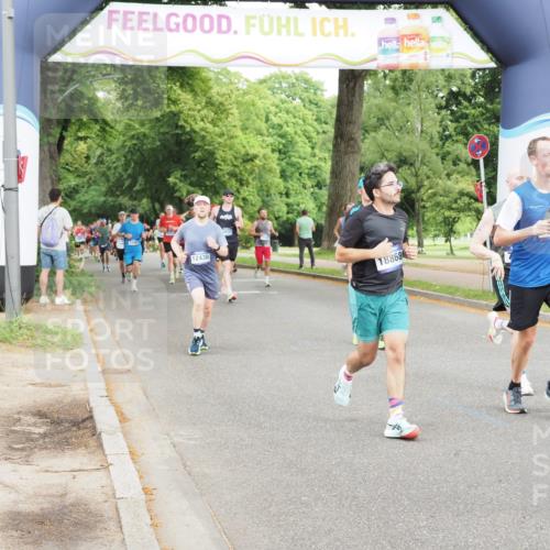 29.06.2025 - hella hamburg halbmarathon MichiJ http://msf.ph/oto/8280542 29.06.2025 10:32:06 Zwischen KM18-KM19 3124, 5275, 6490, 6705, 7451, 9043, 13398, 13746, 14385, 18868 meine-sportfotos.de