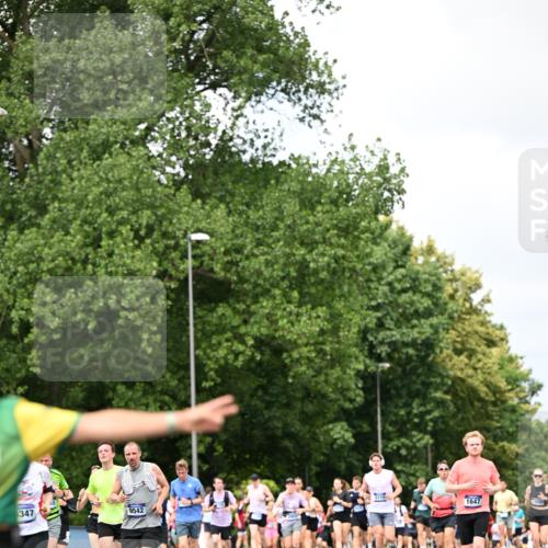 29.06.2025 - hella hamburg halbmarathon Dr. Thomas Lammeyer http://msf.ph/oto/8280583 29.06.2025 10:36:49 Kennedybrücke 1237, 1647, 2268, 2959, 3391, 3660, 3670, 3708, 3753, 4857, 5110, 5783, 5871, 6228, 6252, 6642, 7135, 7387, 7531, 7749, 7750, 7789, 8170, 8625, 8840, 8914, 9010, 9034, 9188, 9542, 9765, 9812, 10002, 10013, 10203, 10470, 10624, 10828, 11076, 11205 meine-sportfotos.de