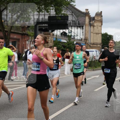 29.06.2025 - hella hamburg halbmarathon Yannick Fuchs http://msf.ph/oto/8280607 29.06.2025 10:49:42 20KM 1179, 1180, 1193, 1834, 2612, 3058, 3668, 4951, 5643, 5672, 6569, 6591, 6924, 7147, 7594, 7742, 7976, 8255, 8573, 8639, 9361, 9562, 11039, 12196, 12545, 13234, 13474, 14365, 15184, 15484, 15584, 15818, 15884, 16176, 16213, 16375, 16401, 16521, 16786, 17133, 17259, 17615, 17640, 17642, 17734, 17940, 18064, 18212, 18325, 18340, 18495, 18741, 18746, 18835, 19120, 19152 meine-sportfotos.de
