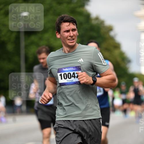 29.06.2025 - hella hamburg halbmarathon Dr. Thomas Lammeyer http://msf.ph/oto/8280658 29.06.2025 10:15:45 Kennedybrücke 1062, 1790, 2661, 3837, 5254, 7370, 7474, 7571, 8368, 9254, 10042, 10428 meine-sportfotos.de