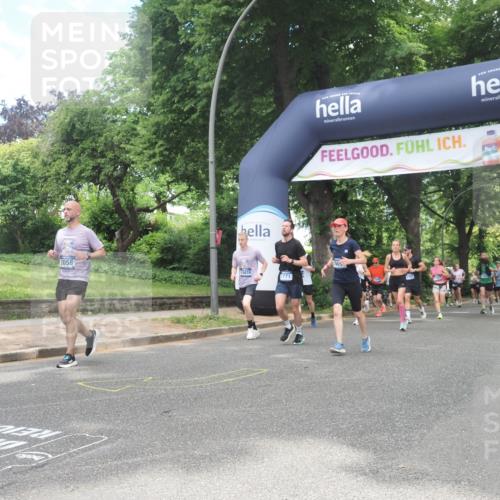 29.06.2025 - hella hamburg halbmarathon KatJ http://msf.ph/oto/8280809 29.06.2025 10:40:47 Zwischen KM18-KM19 1267, 2058, 2771, 5077, 7509, 8335 meine-sportfotos.de