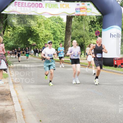 29.06.2025 - hella hamburg halbmarathon MichiJ http://msf.ph/oto/8280832 29.06.2025 10:57:45 Zwischen KM18-KM19 7346, 7881, 8001, 8055, 10858, 12928, 12929, 14679, 15214, 16776, 16938 meine-sportfotos.de
