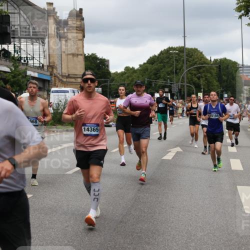 29.06.2025 - hella hamburg halbmarathon Yannick Fuchs http://msf.ph/oto/8280863 29.06.2025 10:49:44 20KM 1179, 1180, 1193, 1834, 2612, 2982, 3058, 3668, 4951, 5643, 5672, 6569, 6591, 6924, 7594, 7742, 7976, 8255, 8573, 8639, 8863, 9361, 9562, 11039, 11309, 12196, 12515, 12545, 13474, 14365, 15184, 15484, 15584, 15818, 15884, 16176, 16375, 16401, 16521, 16786, 17133, 17259, 17615, 17640, 17642, 17734, 18064, 18125, 18212, 18325, 18340, 18495, 18741, 18746, 18835, 19120, 19152 meine-sportfotos.de