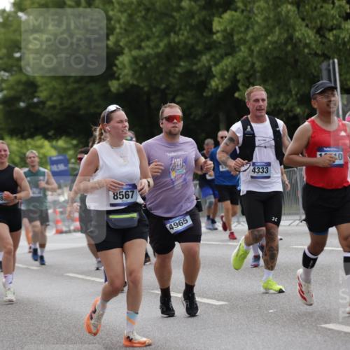 29.06.2025 - hella hamburg halbmarathon Jannik Wohlers http://msf.ph/oto/8280894 29.06.2025 10:35:03 Lombardsbrücke 1717, 1786, 1821, 2001, 2198, 2787, 3828, 3958, 4333, 4703, 4704, 4965, 5240, 5531, 5793, 6029, 6365, 6381, 6471, 6746, 6859, 6867, 8249, 8296, 8567, 9342, 9470, 10393, 10531, 10565, 11320, 11565, 11838, 11839, 12062, 12326, 12338, 12625, 12851, 13240, 13805, 14392, 14735, 15032, 15211, 15601, 15704, 16690, 16710, 17331, 17689, 17868, 17883, 17935, 17974, 17998, 18036, 18054, 18269, 18292, 18361, 18375, 18823, 18912, 19061 meine-sportfotos.de