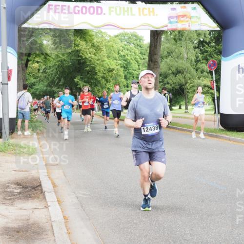 29.06.2025 - hella hamburg halbmarathon MichiJ http://msf.ph/oto/8280911 29.06.2025 10:32:08 Zwischen KM18-KM19 5275, 6490, 6705, 7451, 9081, 12438, 13398, 13746, 14385, 15185, 18868 meine-sportfotos.de
