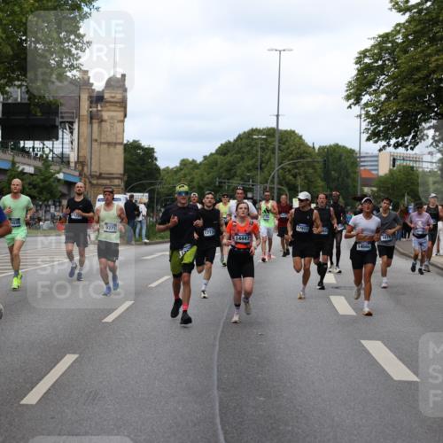 29.06.2025 - hella hamburg halbmarathon Yannick Fuchs http://msf.ph/oto/8280961 29.06.2025 10:37:27 20KM 1353, 1675, 1735, 2653, 4229, 4318, 5011, 5124, 5477, 9364, 9371, 9534, 10099, 10251, 11177, 11907, 12723, 12839, 13746, 13807, 14226, 14447, 14560, 14813, 15255, 15297, 15328, 15535, 15706, 15851, 15921, 16333, 16677, 17733, 17911, 18004, 18274, 18275, 18304, 18659, 18680, 18987, 19009 meine-sportfotos.de