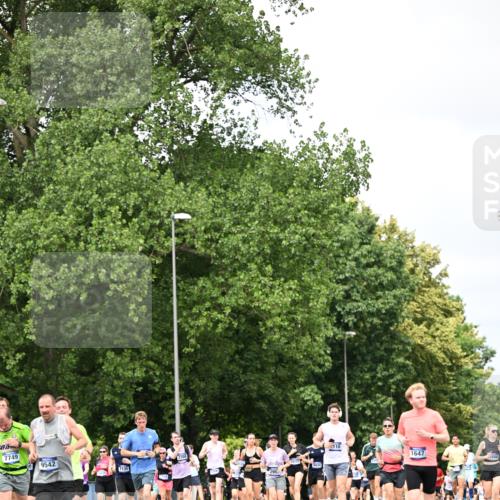 29.06.2025 - hella hamburg halbmarathon Dr. Thomas Lammeyer http://msf.ph/oto/8281052 29.06.2025 10:36:50 Kennedybrücke 1237, 1647, 2268, 2959, 3391, 3660, 3670, 3708, 3753, 4857, 5110, 5783, 5871, 6228, 6642, 7135, 7387, 7531, 7749, 7750, 7789, 8170, 8625, 8840, 8914, 9010, 9034, 9188, 9542, 9765, 9812, 10002, 10013, 10203, 10470, 10624, 10828, 11076, 11205 meine-sportfotos.de