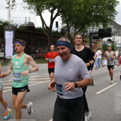 29.06.2025 - hella hamburg halbmarathon Yannick Fuchs http://msf.ph/oto/8281065 29.06.2025 10:49:44 20KM 1179, 1180, 1193, 1834, 2612, 2982, 3058, 3668, 4951, 5643, 5672, 6569, 6591, 6924, 7594, 7742, 7976, 8255, 8573, 8639, 8863, 9361, 9562, 11039, 11309, 12196, 12515, 12545, 13474, 14365, 15184, 15484, 15584, 15818, 15884, 16176, 16375, 16401, 16521, 16786, 17133, 17259, 17615, 17640, 17642, 17734, 18064, 18125, 18212, 18325, 18340, 18495, 18741, 18746, 18835, 19120, 19152 meine-sportfotos.de