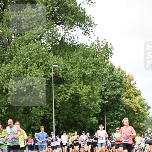 29.06.2025 - hella hamburg halbmarathon Dr. Thomas Lammeyer http://msf.ph/oto/8281106 29.06.2025 10:36:50 Kennedybrücke 1237, 1647, 2268, 2959, 3391, 3660, 3670, 3708, 3753, 4857, 5110, 5783, 5871, 6228, 6642, 7135, 7387, 7531, 7749, 7750, 7789, 8170, 8625, 8840, 8914, 9010, 9034, 9188, 9542, 9765, 9812, 10002, 10013, 10203, 10470, 10624, 10828, 11076, 11205 meine-sportfotos.de