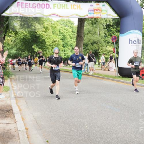 29.06.2025 - hella hamburg halbmarathon MichiJ http://msf.ph/oto/8281128 29.06.2025 10:57:52 Zwischen KM18-KM19 3756, 6166, 9280, 10858, 11774, 12929, 16776, 18222 meine-sportfotos.de