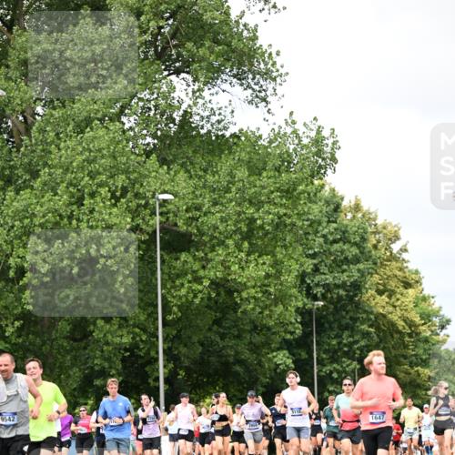 29.06.2025 - hella hamburg halbmarathon Dr. Thomas Lammeyer http://msf.ph/oto/8281231 29.06.2025 10:36:51 Kennedybrücke 1237, 1647, 2268, 2959, 3391, 3660, 3670, 3708, 3753, 4857, 5110, 5156, 5871, 6228, 6642, 7135, 7387, 7531, 7749, 7750, 7789, 8170, 8625, 8840, 8914, 9010, 9034, 9188, 9542, 9765, 9812, 10002, 10013, 10203, 10470, 10624, 10770, 10828, 11076, 11205 meine-sportfotos.de
