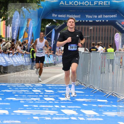 29.06.2025 - hella hamburg halbmarathon Strokosch-Dieckow http://msf.ph/oto/8281267 29.06.2025 10:22:36 Ziel 2618, 3720, 18897 meine-sportfotos.de