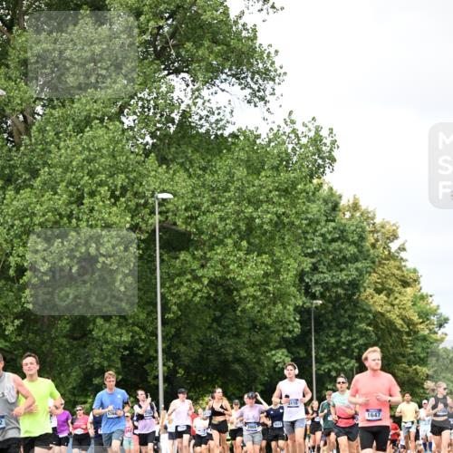 29.06.2025 - hella hamburg halbmarathon Dr. Thomas Lammeyer http://msf.ph/oto/8281276 29.06.2025 10:36:51 Kennedybrücke 1237, 1647, 2268, 2959, 3391, 3660, 3670, 3708, 3753, 4857, 5110, 5156, 5871, 6228, 6642, 7135, 7387, 7531, 7749, 7750, 7789, 8170, 8625, 8840, 8914, 9010, 9034, 9188, 9542, 9765, 9812, 10002, 10013, 10203, 10470, 10624, 10770, 10828, 11076, 11205 meine-sportfotos.de