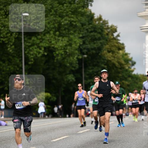 29.06.2025 - hella hamburg halbmarathon Dr. Thomas Lammeyer http://msf.ph/oto/8281334 29.06.2025 10:15:49 Kennedybrücke 1062, 1790, 2661, 3746, 3837, 5254, 6966, 7370, 7474, 7571, 8368, 9119, 9254, 9405, 10042 meine-sportfotos.de