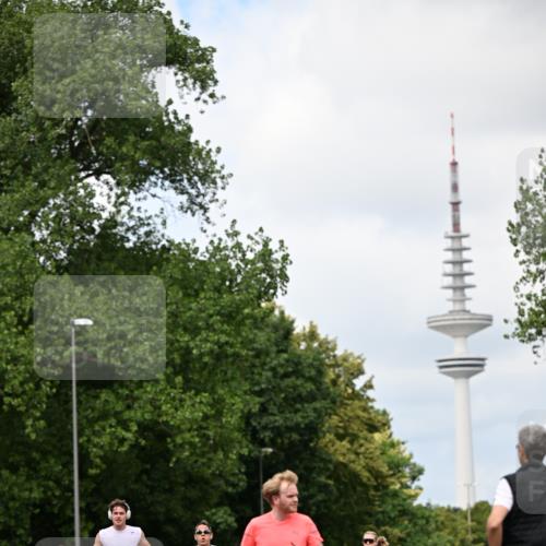 29.06.2025 - hella hamburg halbmarathon Dr. Thomas Lammeyer http://msf.ph/oto/8281510 29.06.2025 10:36:54 Kennedybrücke 1237, 1647, 2059, 2268, 2959, 3391, 3660, 3670, 3708, 3753, 4096, 4555, 5110, 5156, 5871, 6642, 6861, 7135, 7387, 7531, 7749, 7750, 7789, 8170, 8840, 8914, 9010, 9034, 9188, 9542, 9765, 9812, 10002, 10203, 10470, 10624, 10770, 11076 meine-sportfotos.de
