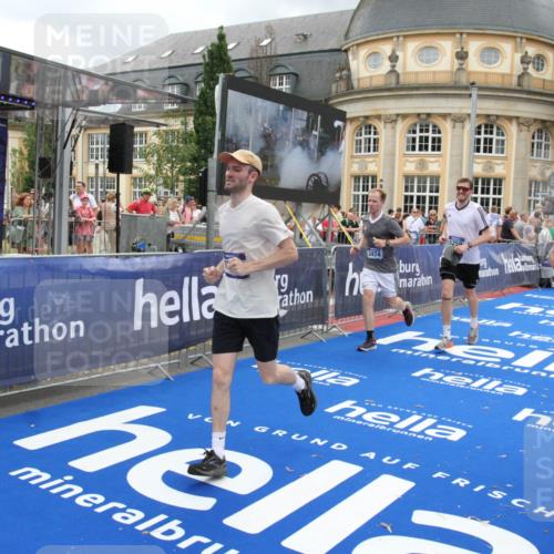 29.06.2025 - hella hamburg halbmarathon Michael Strokosch http://msf.ph/oto/8281517 29.06.2025 10:54:38 Ziel 2474, 3794, 5259, 8798, 9012, 10040, 10368, 10376, 12607, 15146 meine-sportfotos.de