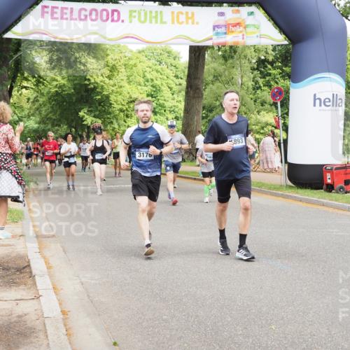 29.06.2025 - hella hamburg halbmarathon MichiJ http://msf.ph/oto/8281646 29.06.2025 10:58:00 Zwischen KM18-KM19 1893, 3176, 6166, 7462, 10775, 13610, 15085 meine-sportfotos.de