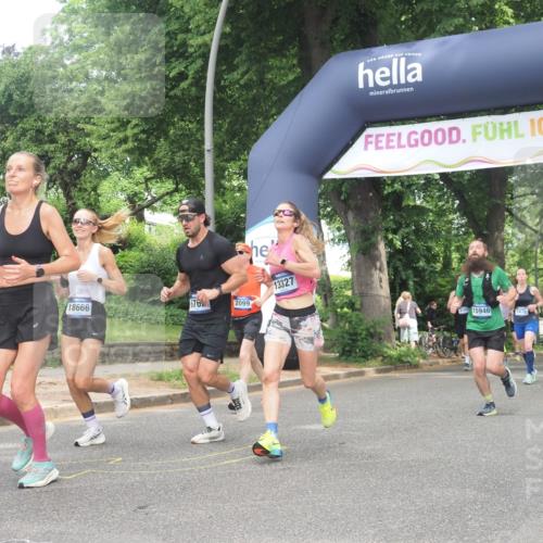29.06.2025 - hella hamburg halbmarathon KatJ http://msf.ph/oto/8281656 29.06.2025 10:40:49 Zwischen KM18-KM19 1267, 2058, 2099, 2771, 5077, 6762, 7478, 7509 meine-sportfotos.de