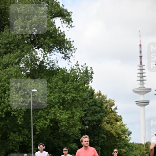 29.06.2025 - hella hamburg halbmarathon Dr. Thomas Lammeyer http://msf.ph/oto/8281703 29.06.2025 10:36:54 Kennedybrücke 1237, 1647, 2059, 2268, 2959, 3391, 3660, 3670, 3708, 3753, 4096, 4555, 5110, 5156, 5871, 6642, 6861, 7135, 7387, 7531, 7749, 7750, 7789, 8170, 8840, 8914, 9010, 9034, 9188, 9542, 9765, 9812, 10002, 10203, 10470, 10624, 10770, 11076 meine-sportfotos.de