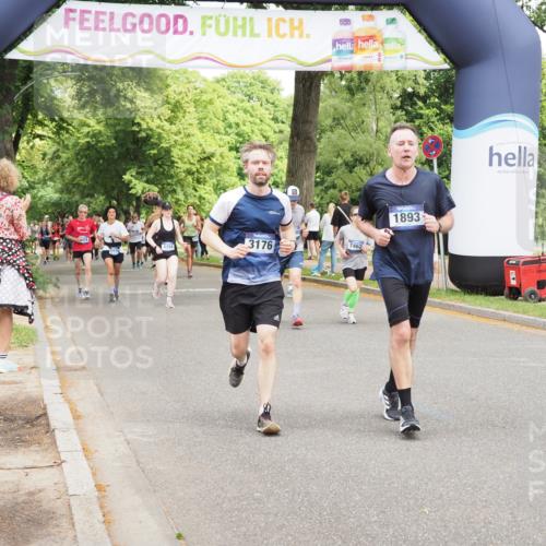 29.06.2025 - hella hamburg halbmarathon MichiJ http://msf.ph/oto/8281708 29.06.2025 10:58:01 Zwischen KM18-KM19 1893, 3176, 4394, 7462, 10775, 13610, 15085 meine-sportfotos.de