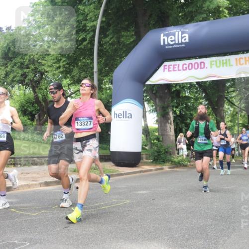 29.06.2025 - hella hamburg halbmarathon KatJ http://msf.ph/oto/8281775 29.06.2025 10:40:50 Zwischen KM18-KM19 1267, 2058, 2099, 2771, 6762, 7478, 7509 meine-sportfotos.de