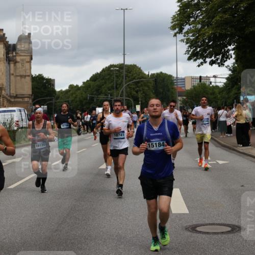 29.06.2025 - hella hamburg halbmarathon Yannick Fuchs http://msf.ph/oto/8281778 29.06.2025 10:49:47 20KM 1130, 1180, 1193, 2982, 3048, 3058, 3668, 4951, 5465, 5672, 6569, 6591, 6924, 7594, 7742, 7976, 8255, 8311, 8639, 8863, 9361, 9562, 11039, 11309, 12196, 12515, 13474, 14363, 14365, 14461, 15184, 15484, 15818, 15884, 16176, 16375, 16401, 16434, 16521, 16786, 17259, 17615, 17640, 17642, 17734, 18064, 18125, 18212, 18325, 18340, 18495, 18741, 18746, 18835, 19120, 19152 meine-sportfotos.de