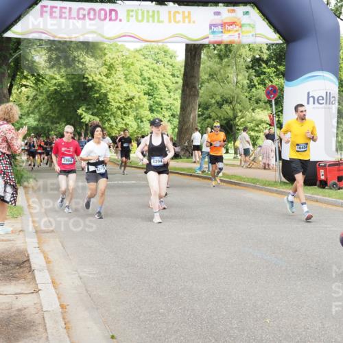 29.06.2025 - hella hamburg halbmarathon MichiJ http://msf.ph/oto/8281805 29.06.2025 10:58:03 Zwischen KM18-KM19 1893, 2904, 3176, 4394, 7462, 10283, 13610, 15085, 16456, 17174 meine-sportfotos.de
