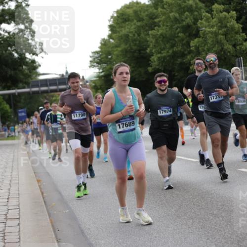 29.06.2025 - hella hamburg halbmarathon Jannik Wohlers http://msf.ph/oto/8281813 29.06.2025 10:35:08 Lombardsbrücke 1730, 1786, 1821, 2001, 2198, 2425, 2787, 4333, 4703, 4704, 4965, 5147, 5240, 5793, 6365, 6381, 6746, 6859, 6867, 7382, 8249, 8296, 8567, 9342, 9470, 9803, 9806, 10393, 10565, 10652, 11838, 11839, 12026, 12326, 12338, 12851, 13240, 13505, 13805, 14402, 14684, 15032, 15211, 16690, 16710, 17289, 17331, 17689, 17868, 17883, 17935, 17974, 17998, 18036, 18269, 18292, 18361, 18912, 19061 meine-sportfotos.de