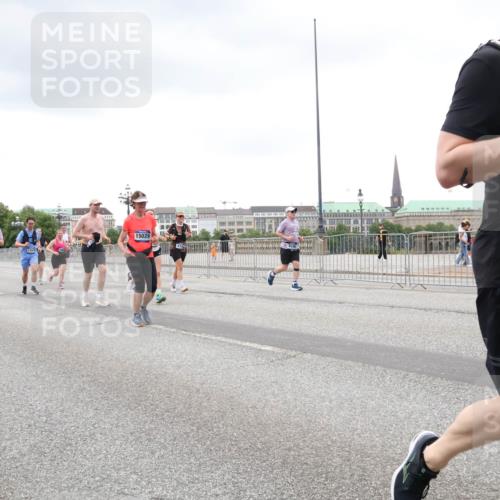 29.06.2025 - hella hamburg halbmarathon Lena Gebhardt http://msf.ph/oto/8281893 29.06.2025 10:55:00 Lombardsbrücke 5727, 113980, 16637, 15029, 1047, 1013, 1198, 2084, 2090, 2244, 2452, 2566, 2586, 2632, 3002, 3274, 4039, 4191, 4192, 5185, 5392, 5500, 5727, 5882, 5993, 6395, 6396, 6839, 6944, 6982, 7219, 7238, 7766, 7986, 8012, 8186, 8403, 8519, 9521, 9596, 10109, 10331, 10458, 10471, 10686, 11033, 11226, 11287, 11567, 11569, 11737, 11788, 11908, 12147, 12148, 12240, 12268, 12270, 12930, 13098, 13272, 13283, 13548, 13944, 13945, 13979, 13980, 14515, 15160 meine-sportfotos.de
