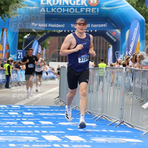 29.06.2025 - hella hamburg halbmarathon Strokosch-Dieckow http://msf.ph/oto/8282056 29.06.2025 10:22:32 Ziel 2618, 3720 meine-sportfotos.de