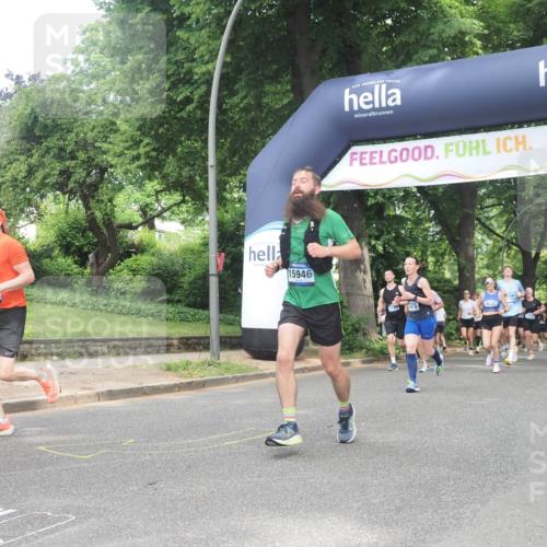29.06.2025 - hella hamburg halbmarathon KatJ http://msf.ph/oto/8282063 29.06.2025 10:40:51 Zwischen KM18-KM19 2058, 2099, 2771, 6762, 7478 meine-sportfotos.de