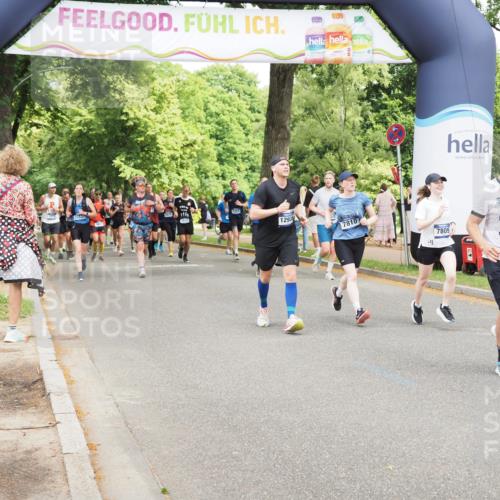 29.06.2025 - hella hamburg halbmarathon MichiJ http://msf.ph/oto/8282099 29.06.2025 10:58:10 Zwischen KM18-KM19 1020, 2904, 7809, 7810, 8854, 10283, 10610, 12938, 15570, 16456, 16709, 17174, 19035 meine-sportfotos.de