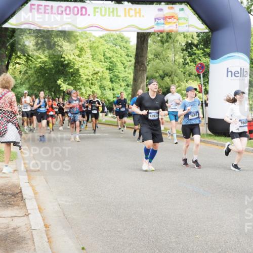 29.06.2025 - hella hamburg halbmarathon MichiJ http://msf.ph/oto/8282127 29.06.2025 10:58:10 Zwischen KM18-KM19 1020, 2904, 7809, 7810, 8854, 10283, 10610, 12938, 15570, 16456, 16709, 17174, 19035 meine-sportfotos.de