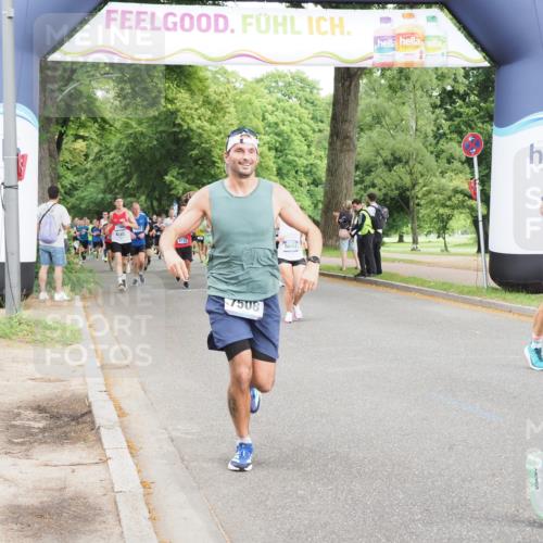 29.06.2025 - hella hamburg halbmarathon MichiJ http://msf.ph/oto/8282178 29.06.2025 10:32:14 Zwischen KM18-KM19 1558, 3146, 4991, 5692, 7508, 8145, 8900, 9081, 10930, 11153, 11346, 12438, 13348, 14690, 15185 meine-sportfotos.de