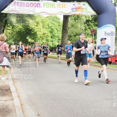 29.06.2025 - hella hamburg halbmarathon MichiJ http://msf.ph/oto/8282186 29.06.2025 10:58:10 Zwischen KM18-KM19 1020, 2904, 7809, 7810, 8854, 10283, 10610, 12938, 15570, 16456, 16709, 17174, 19035 meine-sportfotos.de