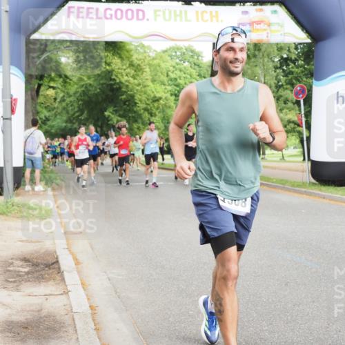 29.06.2025 - hella hamburg halbmarathon MichiJ http://msf.ph/oto/8282200 29.06.2025 10:32:15 Zwischen KM18-KM19 1558, 3146, 4991, 5692, 7508, 8145, 8900, 9081, 10930, 11153, 11346, 12438, 13348, 14690, 15185 meine-sportfotos.de
