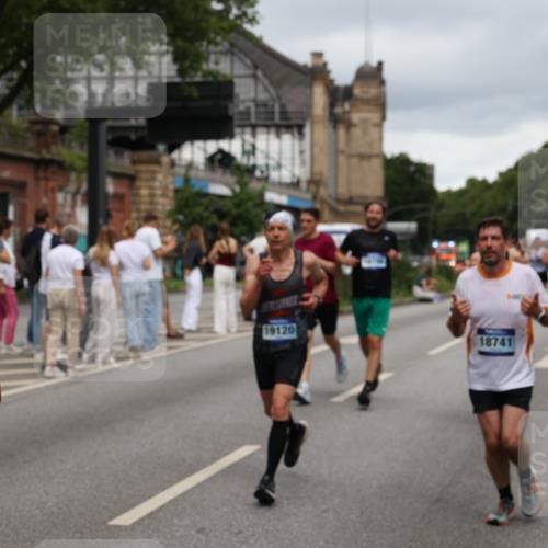29.06.2025 - hella hamburg halbmarathon Yannick Fuchs http://msf.ph/oto/8282259 29.06.2025 10:49:48 20KM 1130, 1180, 1193, 2982, 3042, 3048, 3058, 3668, 4951, 5465, 5672, 6569, 6591, 6924, 7594, 7742, 7976, 8255, 8311, 8639, 8863, 9361, 9562, 11039, 11309, 11638, 12196, 12515, 13474, 14363, 14365, 14461, 15184, 15484, 15818, 15884, 16176, 16375, 16401, 16434, 16521, 16786, 17259, 17615, 17640, 17642, 17734, 18064, 18125, 18212, 18325, 18340, 18495, 18741, 18746, 18835, 19120, 19152 meine-sportfotos.de