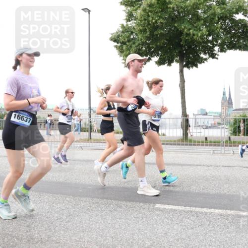29.06.2025 - hella hamburg halbmarathon Lena Gebhardt http://msf.ph/oto/8282303 29.06.2025 10:55:04 Lombardsbrücke 3002, 13979, 16637, 1837, 8186, 1013, 1198, 2084, 2090, 2452, 2566, 2586, 2632, 3002, 3157, 3274, 3577, 4039, 4191, 4192, 4628, 5040, 5392, 5500, 5727, 5882, 6395, 6396, 6839, 6944, 6982, 7219, 7238, 7766, 8012, 8186, 8403, 8519, 9521, 9596, 10109, 10331, 10458, 10471, 10686, 11033, 11226, 11287, 11567, 11569, 11737, 11788, 11908, 12147, 12148, 12240, 12268, 12270, 13098, 13230, 13272, 13283, 13548, 13944, 13945, 13979, 13980, 14515, 15152, 15160 meine-sportfotos.de
