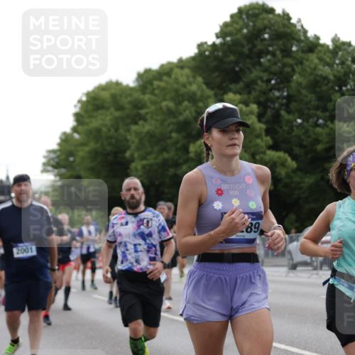 29.06.2025 - hella hamburg halbmarathon Jannik Wohlers http://msf.ph/oto/8282309 29.06.2025 10:35:17 Lombardsbrücke 1108, 1336, 1730, 1786, 2001, 2352, 2425, 2787, 2811, 3243, 4333, 4902, 4965, 5147, 5240, 6021, 6381, 6746, 6867, 7304, 7382, 8333, 9342, 9470, 9803, 9806, 9819, 10119, 10567, 10652, 12026, 12097, 12408, 12851, 12869, 13240, 13318, 13505, 13899, 14402, 14684, 15032, 16487, 17289, 17331, 17689, 17817, 17868, 17883, 17974, 17996, 17998, 18036, 18292, 18361, 18524, 18570, 18688 meine-sportfotos.de