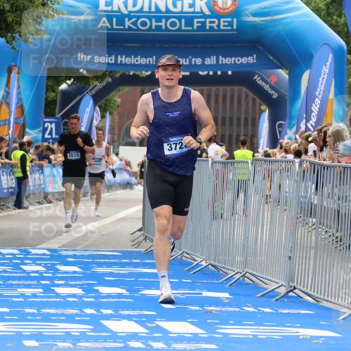 29.06.2025 - hella hamburg halbmarathon Strokosch-Dieckow http://msf.ph/oto/8282337 29.06.2025 10:22:31 Ziel 2618, 3720 meine-sportfotos.de