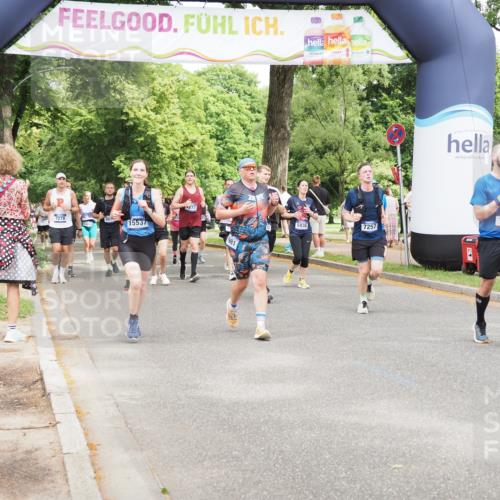29.06.2025 - hella hamburg halbmarathon MichiJ http://msf.ph/oto/8282374 29.06.2025 10:58:13 Zwischen KM18-KM19 1020, 1051, 3020, 5036, 7257, 7809, 7810, 12938, 13370, 15570, 16554, 16709, 19035 meine-sportfotos.de