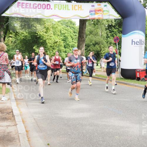 29.06.2025 - hella hamburg halbmarathon MichiJ http://msf.ph/oto/8282394 29.06.2025 10:58:13 Zwischen KM18-KM19 1020, 1051, 3020, 5036, 7257, 7809, 7810, 12938, 13370, 15570, 16554, 16709, 19035 meine-sportfotos.de