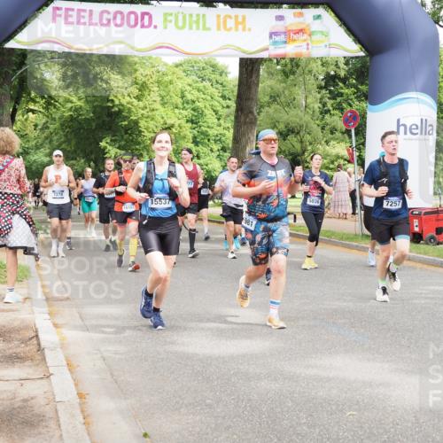 29.06.2025 - hella hamburg halbmarathon MichiJ http://msf.ph/oto/8282468 29.06.2025 10:58:14 Zwischen KM18-KM19 1020, 1051, 1981, 3020, 5036, 7017, 7257, 7277, 7809, 7810, 8275, 9917, 12456, 12938, 13370, 14413, 15570, 16554, 19035 meine-sportfotos.de