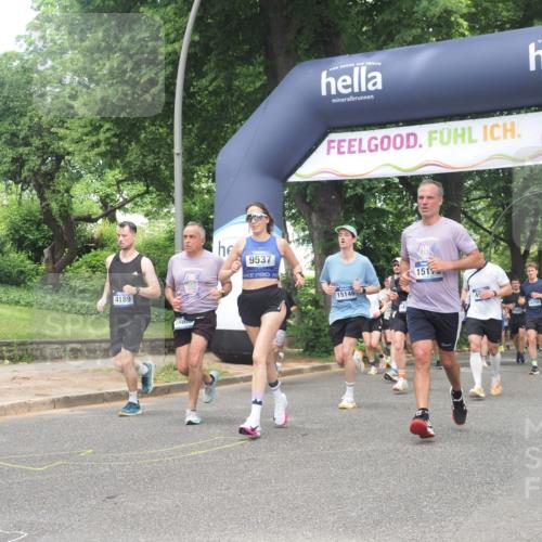 29.06.2025 - hella hamburg halbmarathon KatJ http://msf.ph/oto/8282511 29.06.2025 10:40:53 Zwischen KM18-KM19 1502, 2058, 2099, 4189, 4299, 4938, 6762, 7478 meine-sportfotos.de