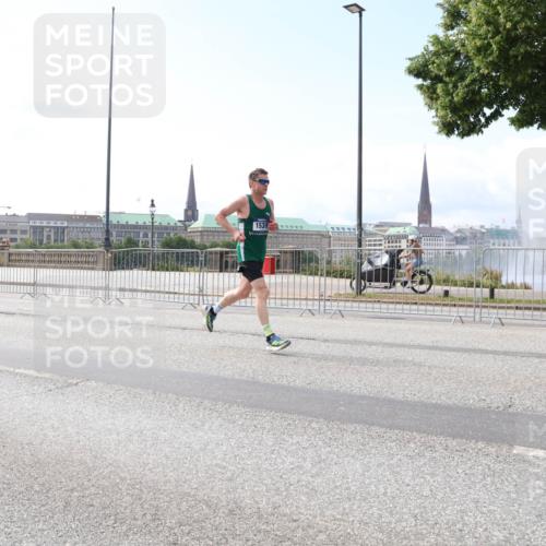 29.06.2025 - hella hamburg halbmarathon Lena Gebhardt http://msf.ph/oto/8282561 29.06.2025 10:11:38 Lombardsbrücke 1328, 1531, 1723, 1866, 1992, 3363, 3837, 4227, 5254, 5379, 5605, 7571, 8115, 8171, 8206, 8207, 8368, 8807, 8810, 9119, 9191, 9428, 10042, 10196, 10372, 10428, 11149, 11321, 11507, 11755, 11917, 12286, 12473, 13177, 13203, 13603, 13939, 13958, 14008, 14149, 14384, 15252, 15797, 15908, 15945, 16383, 17080, 17142, 17638, 17774, 17787, 17866, 18278, 18382, 19172, 19241 meine-sportfotos.de