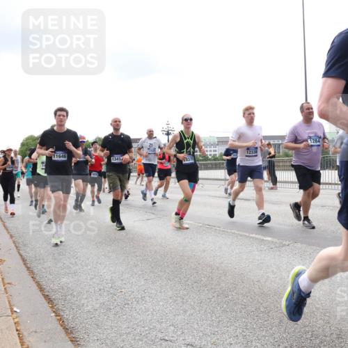 29.06.2025 - hella hamburg halbmarathon Lena Gebhardt http://msf.ph/oto/8282575 29.06.2025 10:35:23 Lombardsbrücke 11646, 3828, 1341, 119, 21, 12625, 8375, 6471, 12338, 1284, 1757, 1284, 1497, 1717, 1786, 1821, 1849, 2001, 2198, 2376, 2751, 2787, 3409, 3828, 3958, 4333, 4564, 4703, 4704, 4884, 4965, 5027, 5147, 5240, 5531, 5793, 6029, 6189, 6365, 6379, 6381, 6397, 6471, 6746, 6803, 6859, 6867, 7267, 7382, 7927, 8249, 8296, 8567, 9248, 9342, 9470, 9803, 9806, 10358, 10393, 10464, 10531, 10565, 10606, 10652, 11233, 11320, 11359, 11565, 11838, 11839, 11886, 12026, 12062, 12326 meine-sportfotos.de