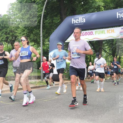 29.06.2025 - hella hamburg halbmarathon KatJ http://msf.ph/oto/8282639 29.06.2025 10:40:54 Zwischen KM18-KM19 1502, 2058, 2099, 2884, 3103, 4189, 4299, 4938, 6762, 6994, 7147, 7478 meine-sportfotos.de