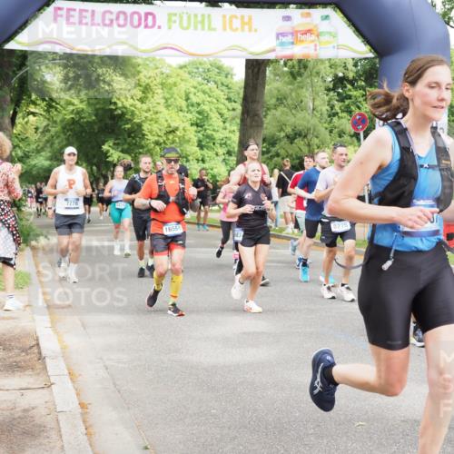 29.06.2025 - hella hamburg halbmarathon MichiJ http://msf.ph/oto/8282648 29.06.2025 10:58:15 Zwischen KM18-KM19 1020, 1051, 1981, 3020, 4583, 5036, 7017, 7257, 7277, 7809, 7810, 8275, 9917, 12456, 12938, 13370, 13835, 14413, 15570, 16554, 19035 meine-sportfotos.de